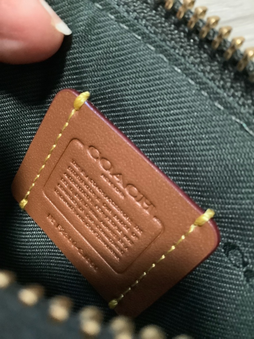 Coach essentials polished pebbled leather phone wallet dark green - Picture 4 of 8